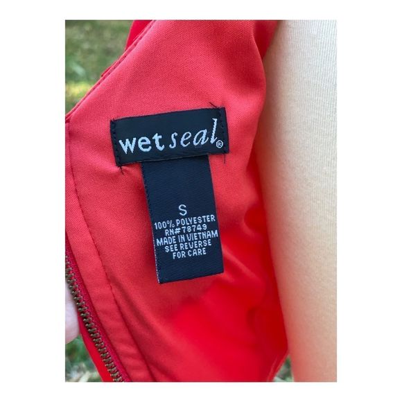 Wet Seal Red Mini Dress Waist Cut-Out Ruffle Scoop Collar Sleeveless Sz S - Picture 6 of 9